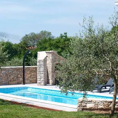 788 Villa